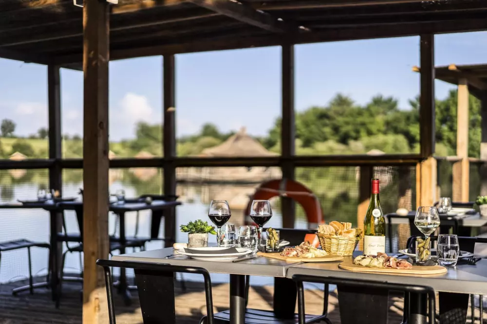 Village Floating Pressac2 Stjerner★★