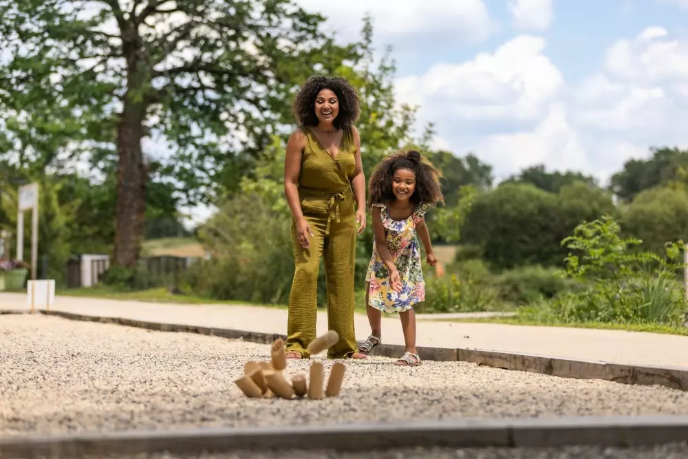 Village Floating Pressac2 Stjerner★★