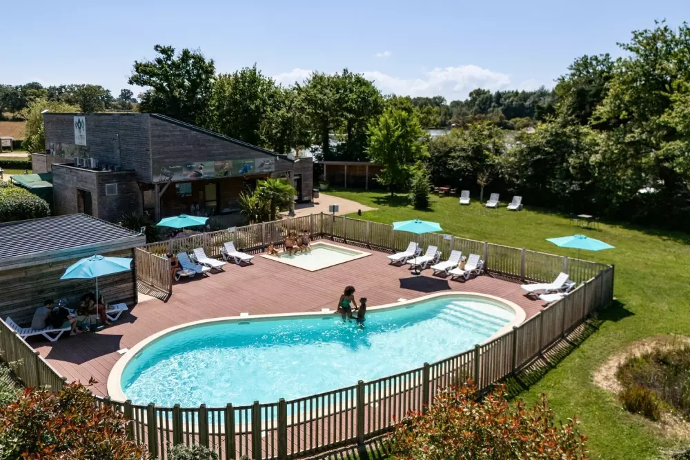 Village Floating Pressac2 Stjerner★★