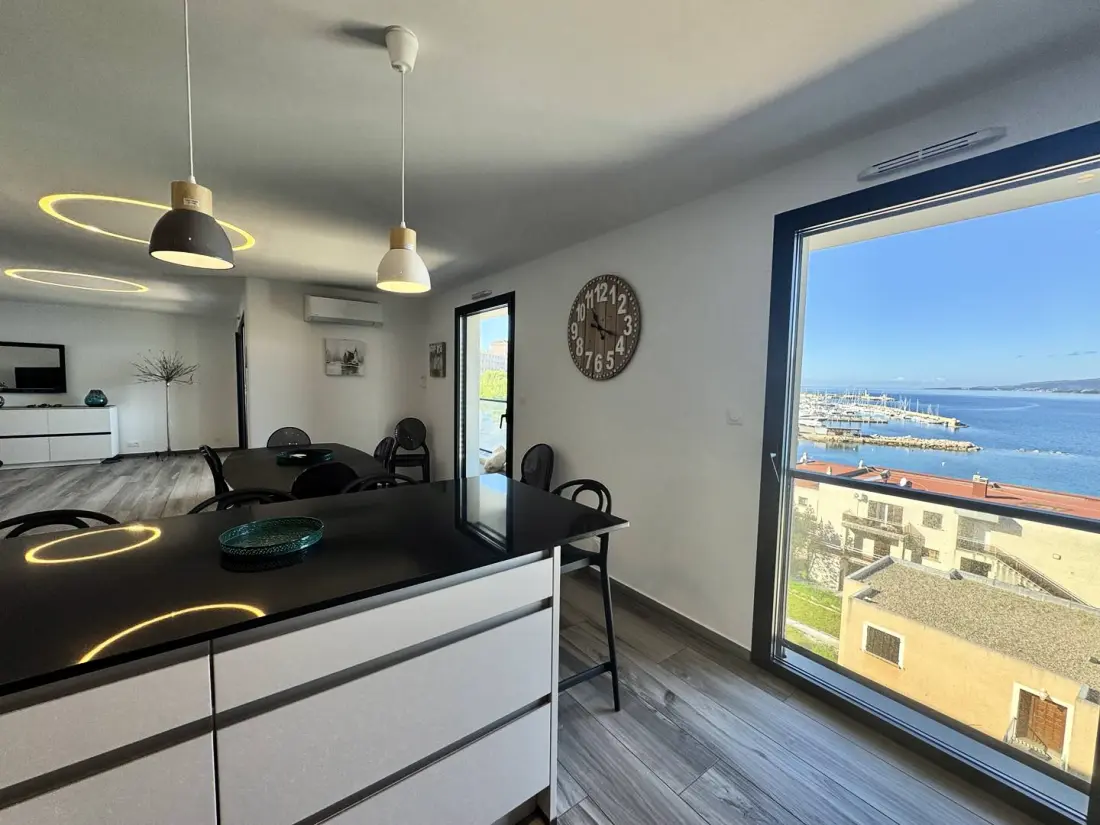 Residence Fronte Di Mare