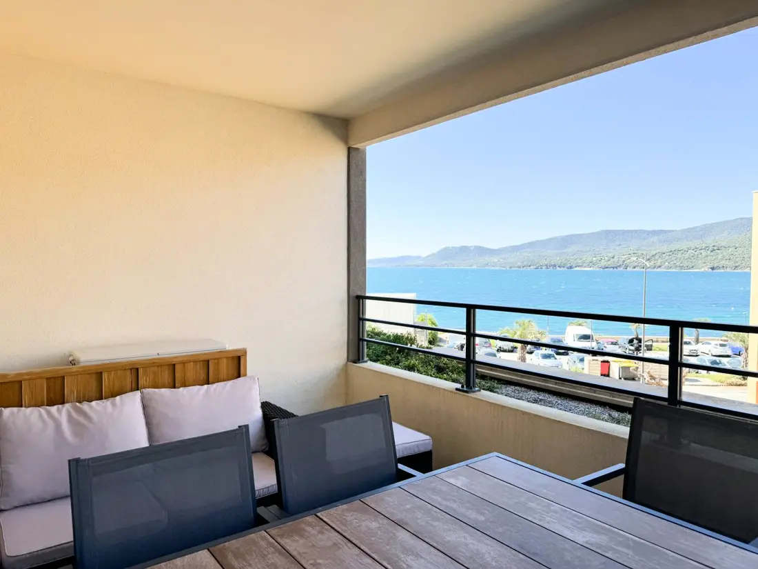 Residence Fronte Di Mare