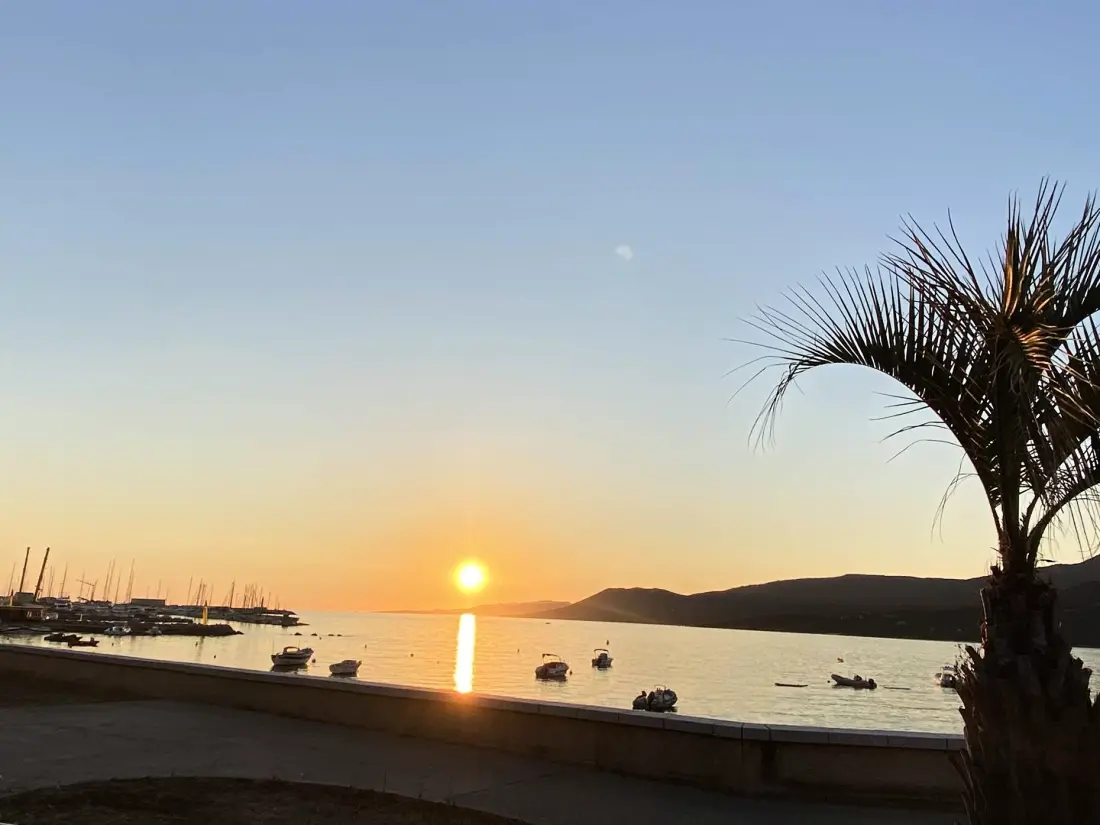 Residence Fronte Di Mare