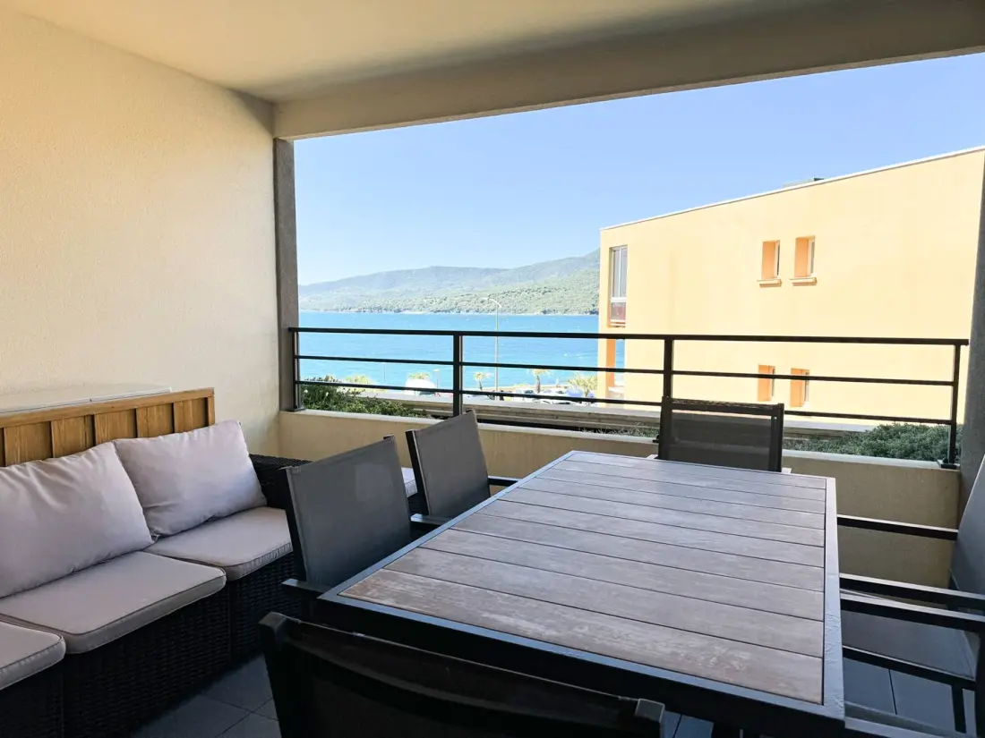 Residence Fronte Di Mare