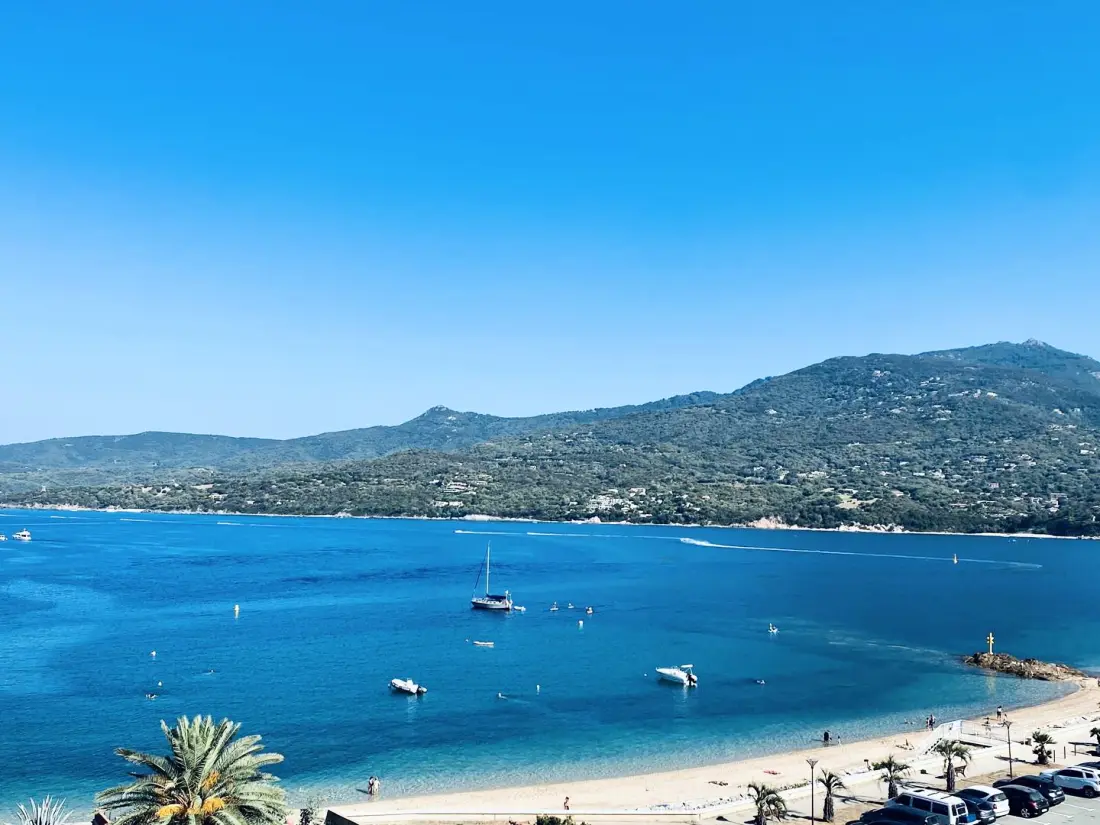 Residence Fronte Di Mare