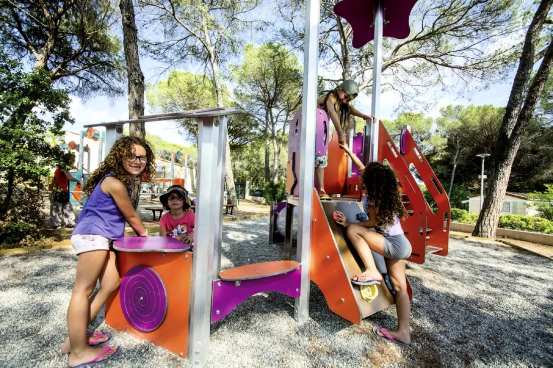 Camping Montana Parc Oasis Village - Coeur de l'Estérel 5 Gwiazdy★★★★★