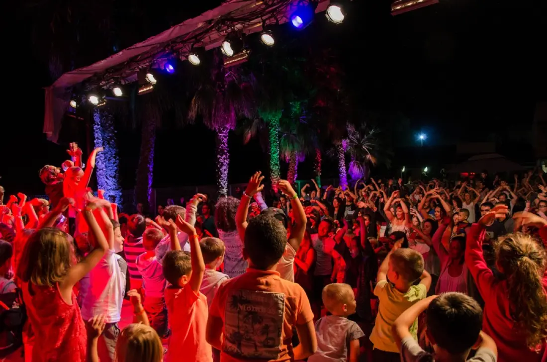 Camping Montana Parc Oasis Village - Coeur de l'Estérel 5 Gwiazdy★★★★★