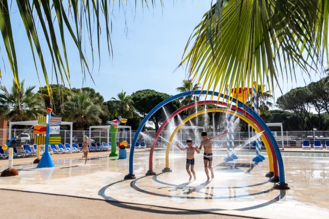 Camping Montana Parc Oasis Village - Coeur de l'Estérel 5 Gwiazdy★★★★★