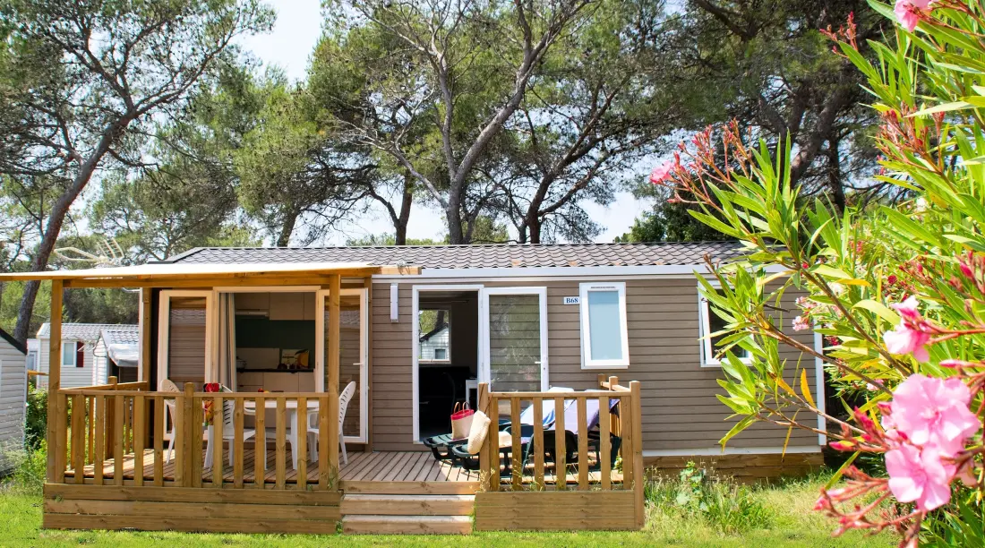 Camping Montana Parc Oasis Village - Coeur de l'Estérel 5 Gwiazdy★★★★★