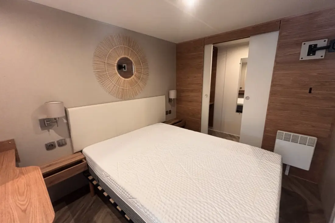 Chalet in 5 star domain with swimming pool