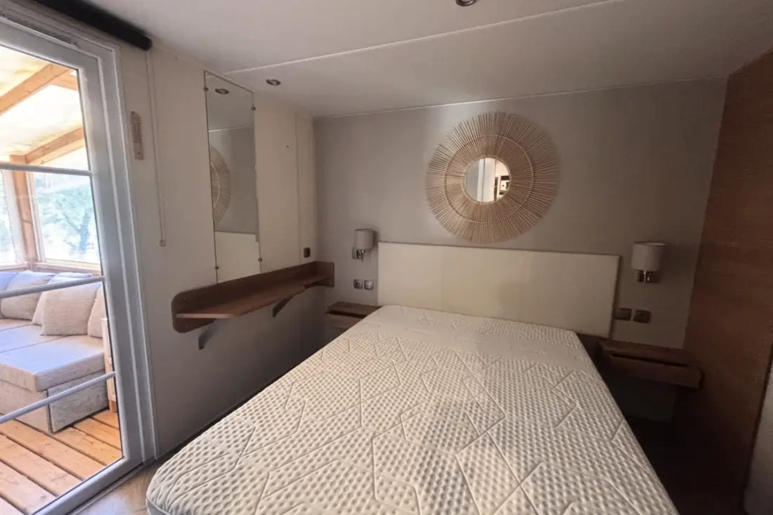 Chalet in 5 star domain with swimming pool