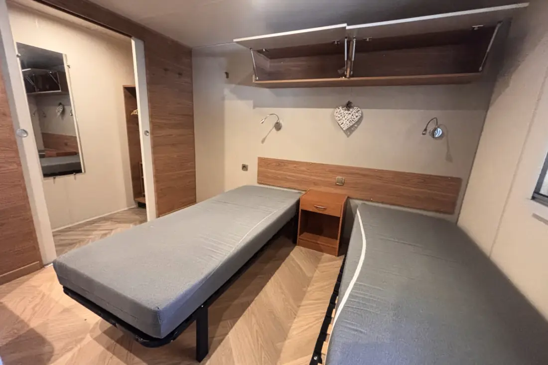 Chalet in 5 star domain with swimming pool