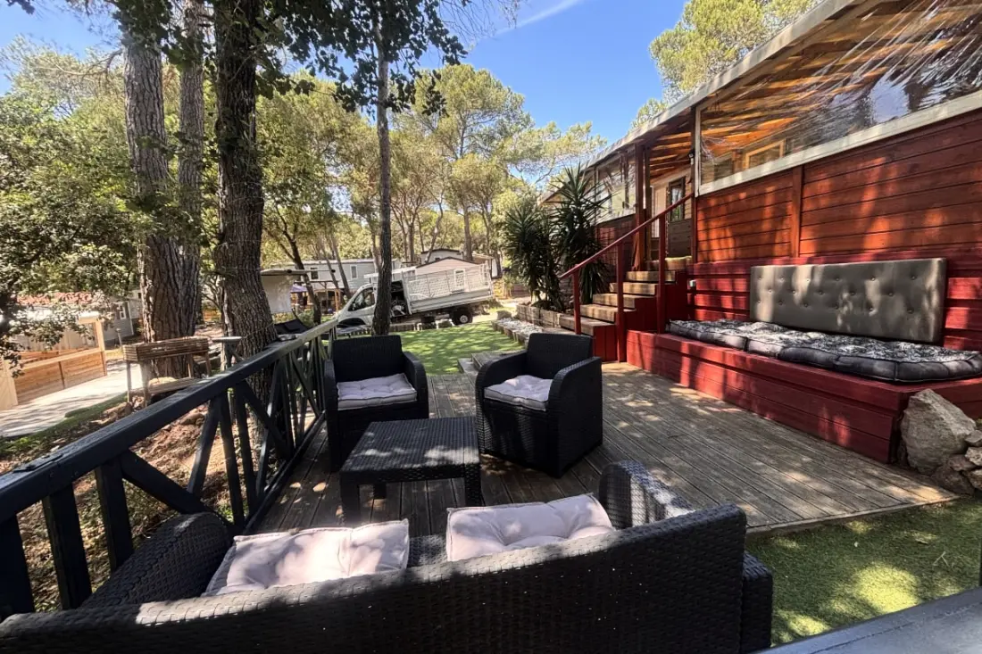 Chalet in 5 star domain with swimming pool