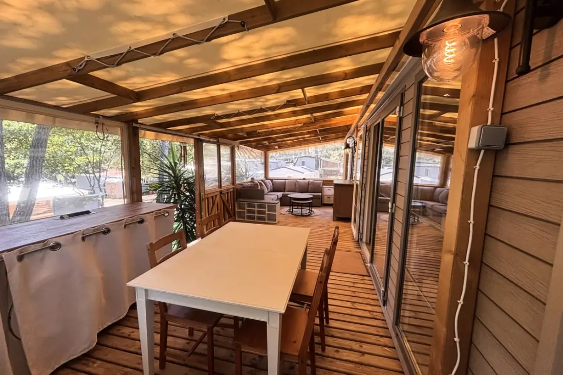 Chalet in 5 star domain with swimming pool