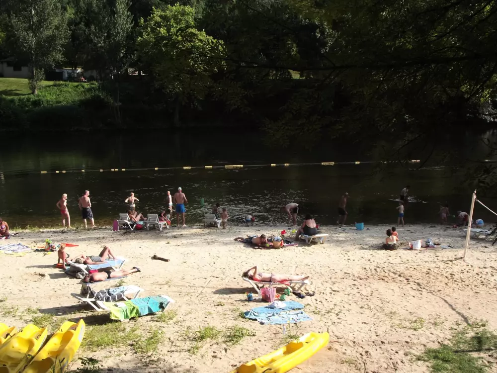 Village Camping LES VIGNES 3 Stars★★★