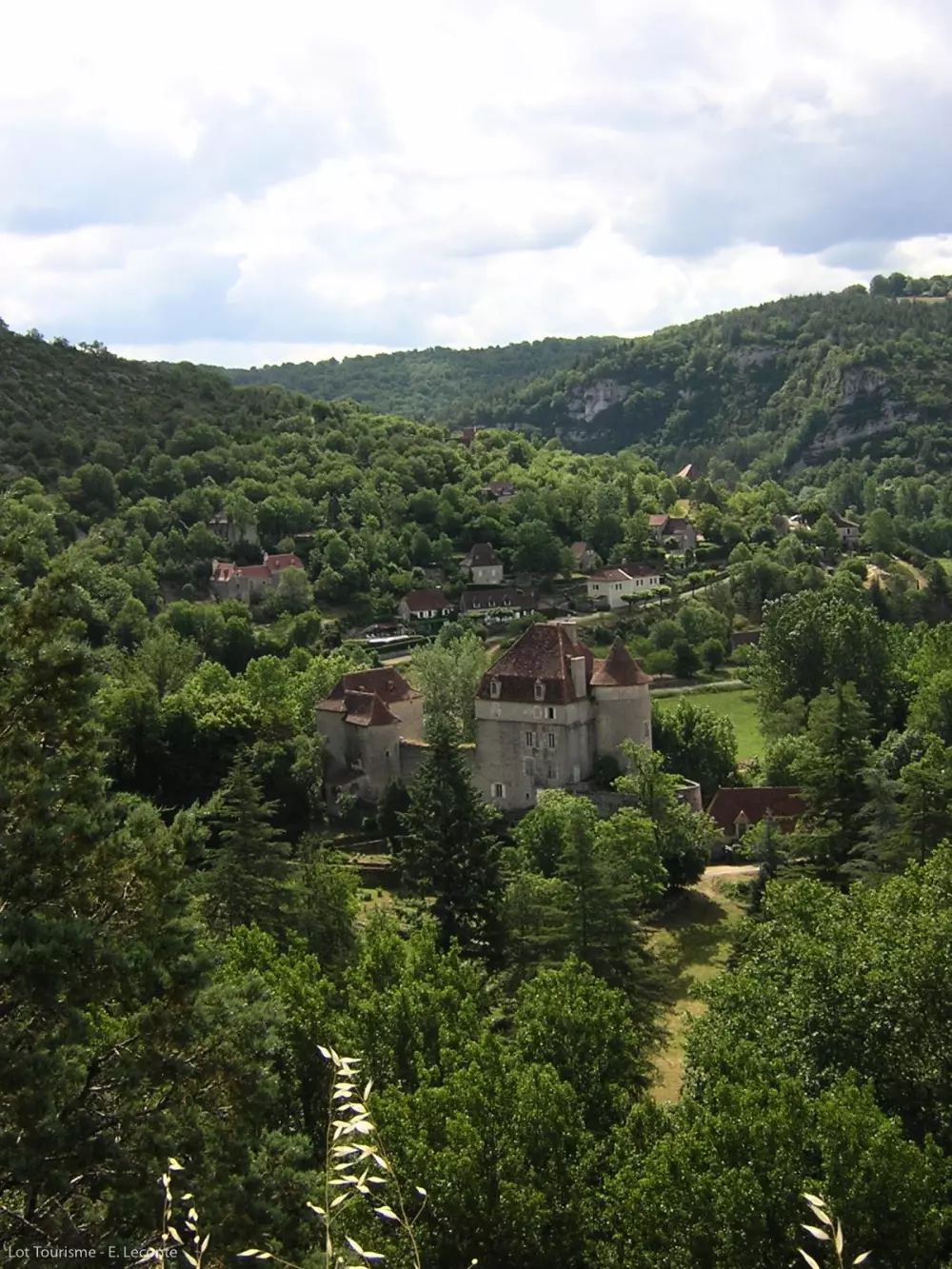 Village Camping LES VIGNES 3 Stars★★★