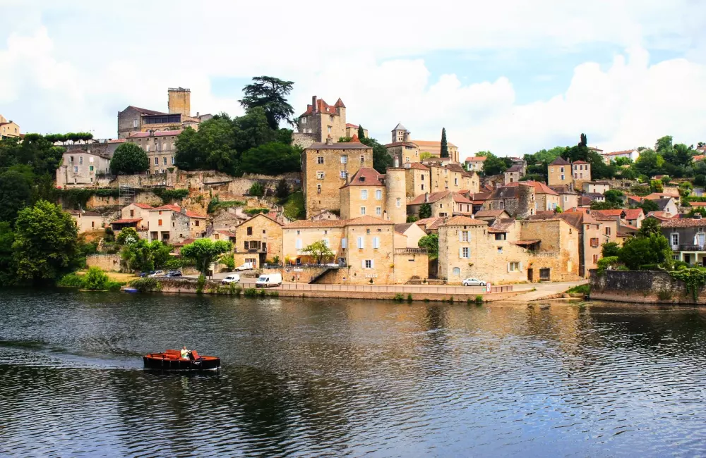 Village Camping LES VIGNES 3 Stars★★★