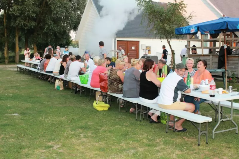 Camping Paradis Les Roses4 Sterne★★★★