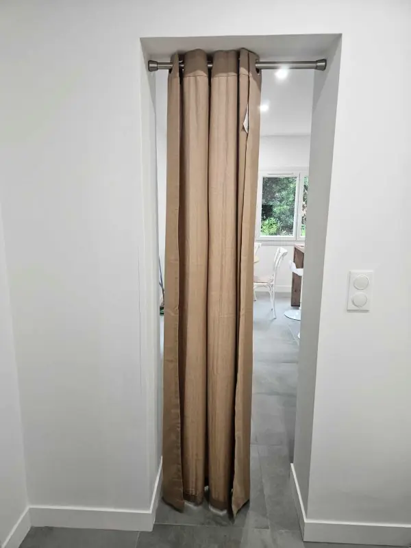 Családi apartman terasszal a tenger közelében