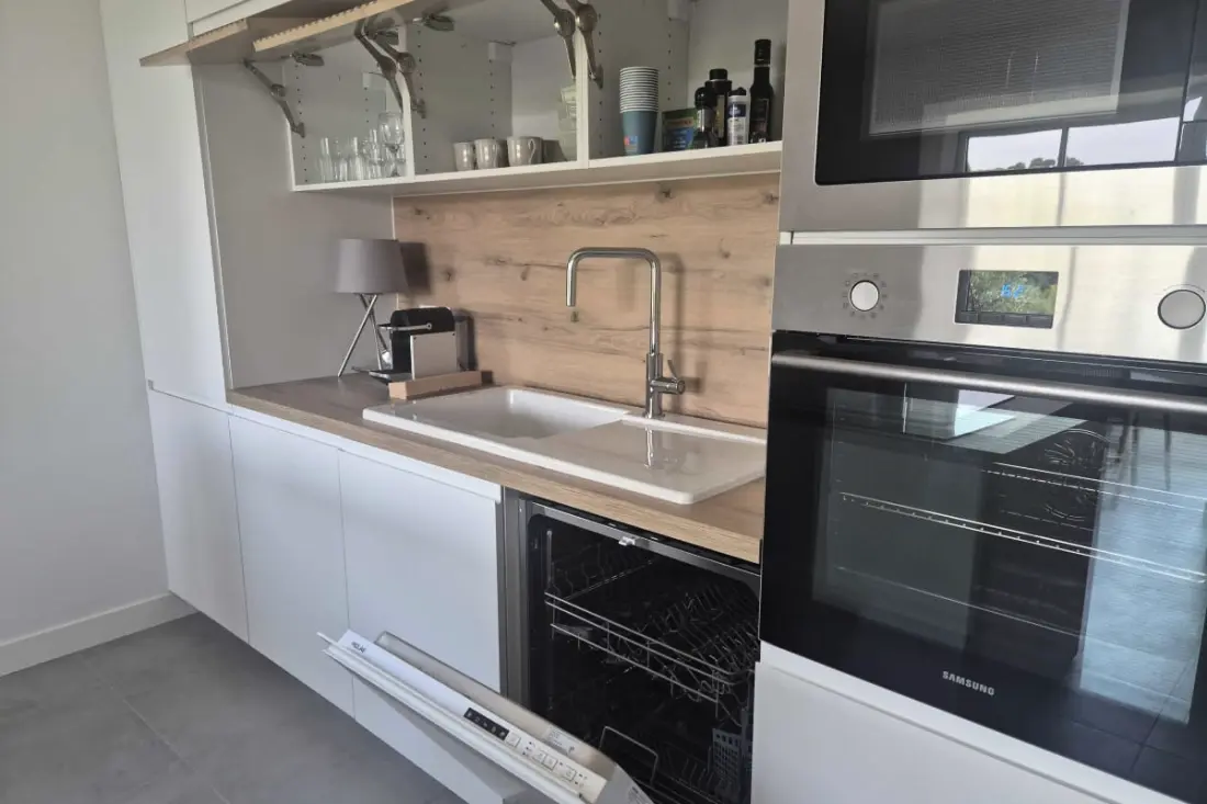 Családi apartman terasszal a tenger közelében