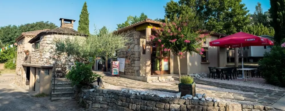 Ushuaïa Villages - Camping Les Cruses 3 Sterren★★★