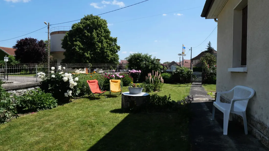 Gîte de France Die Peonies 2 Ohren