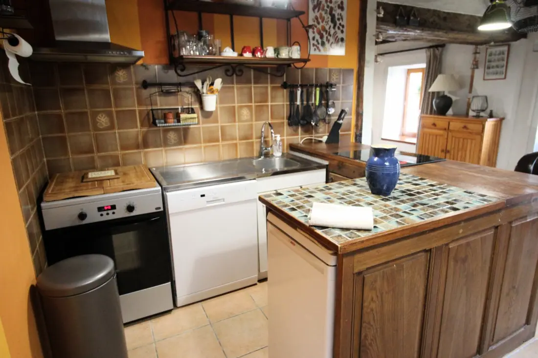 Gîte de France De kat die op 3 oren vist
