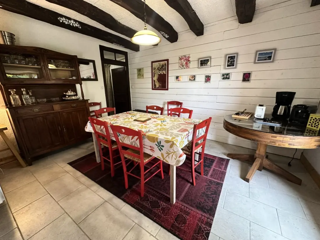 Gîte de France De kat die op 3 oren vist