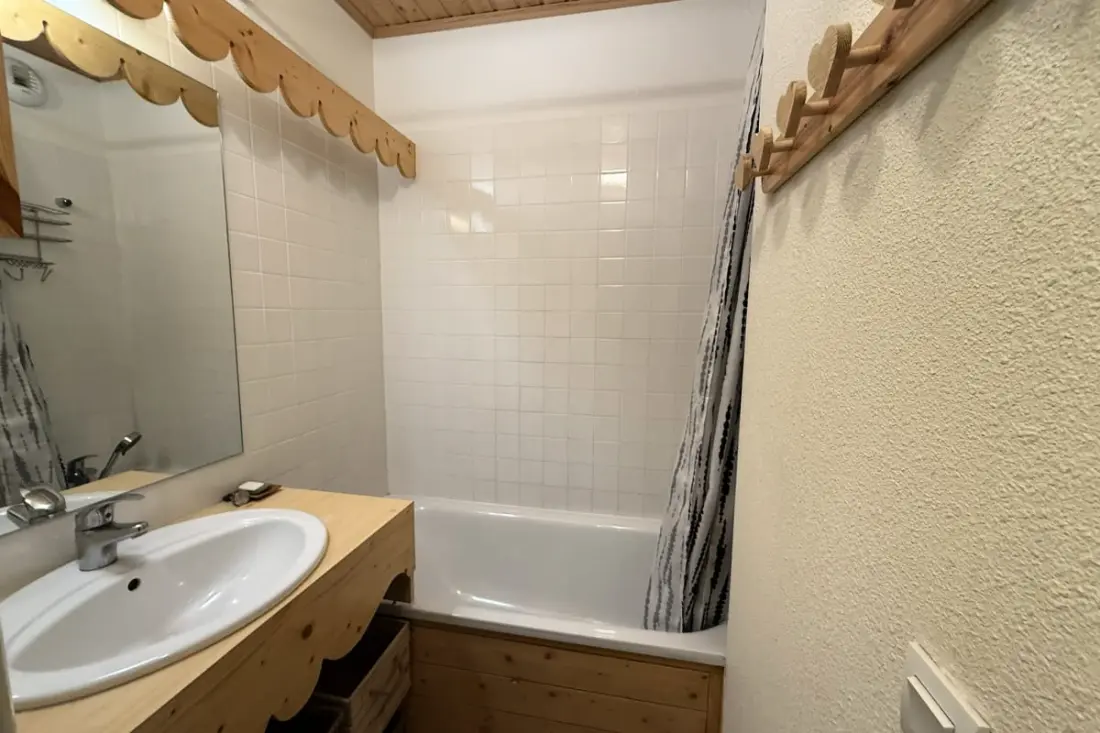 Résidence Risoul • T2 6 Pers • Piscine Et Sauna • Proche Pistes
