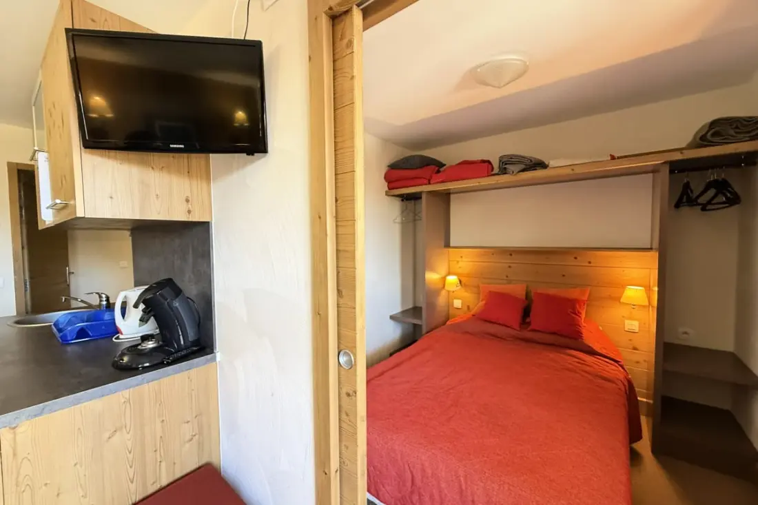 Résidence Risoul • T2 6 Pers • Piscine Et Sauna • Skis Aux Pieds