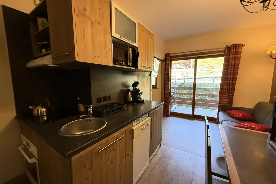 Résidence Risoul • T2 6 Pers • Piscine Et Sauna • Skis Aux Pieds