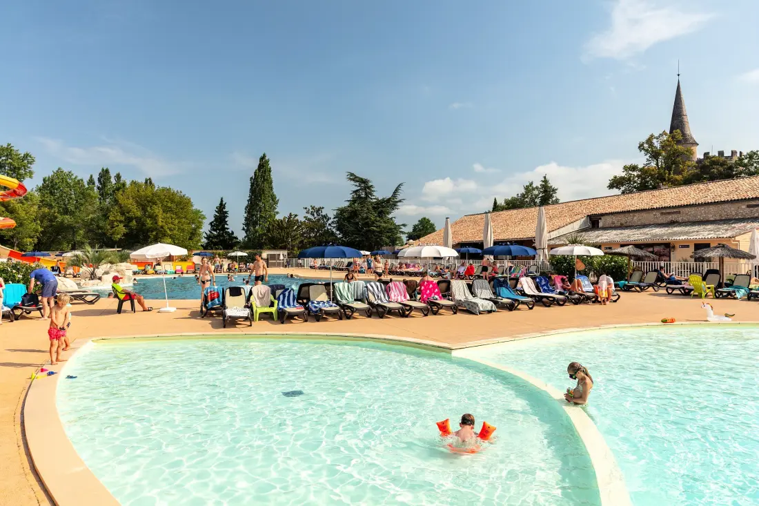 Campingplatz Château de Fonrives
