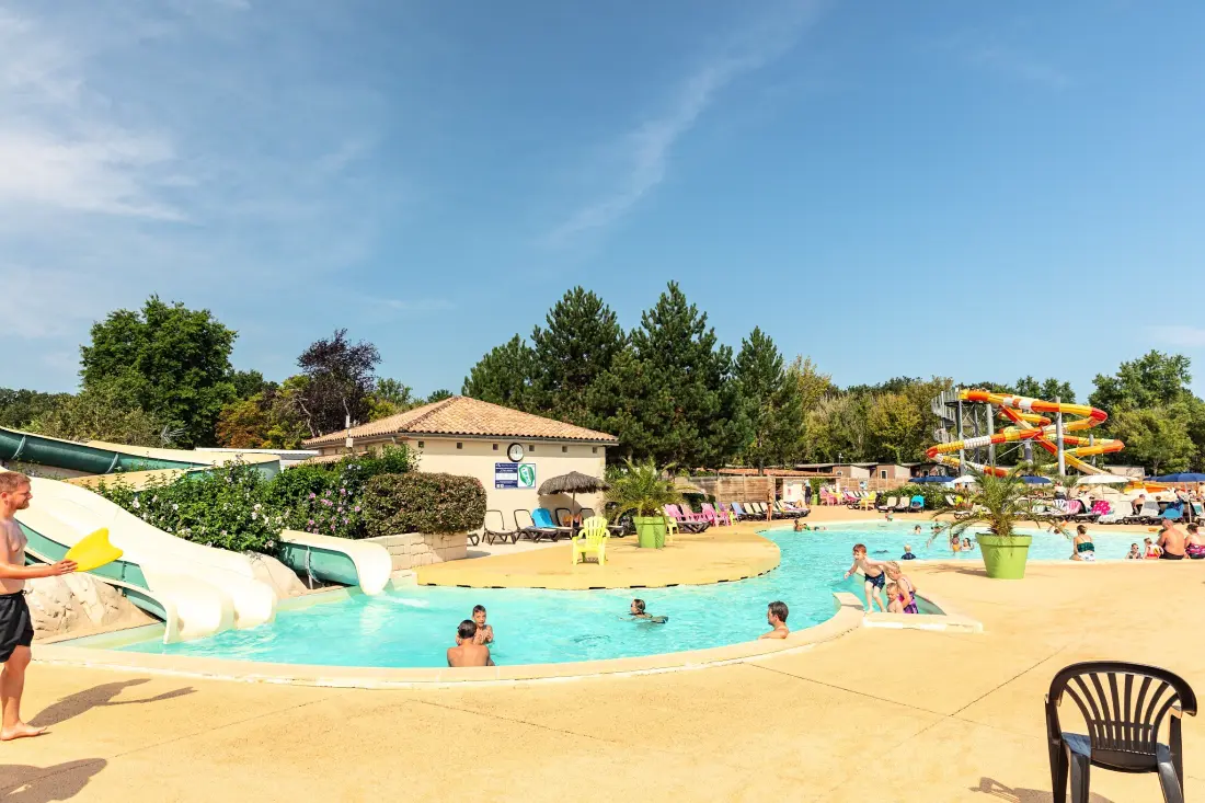 Campingplatz Château de Fonrives