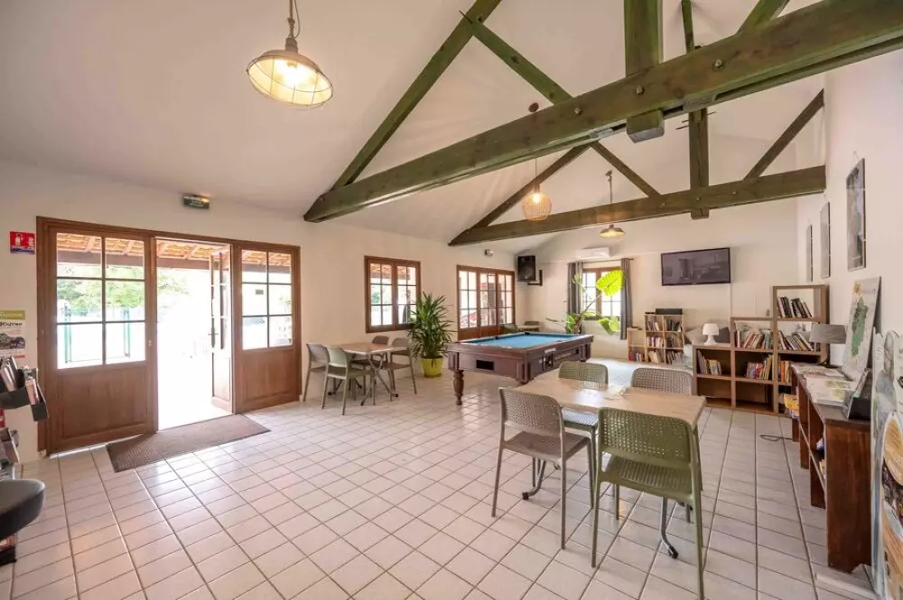 Camping Les Cigales 4 Sterne★★★★