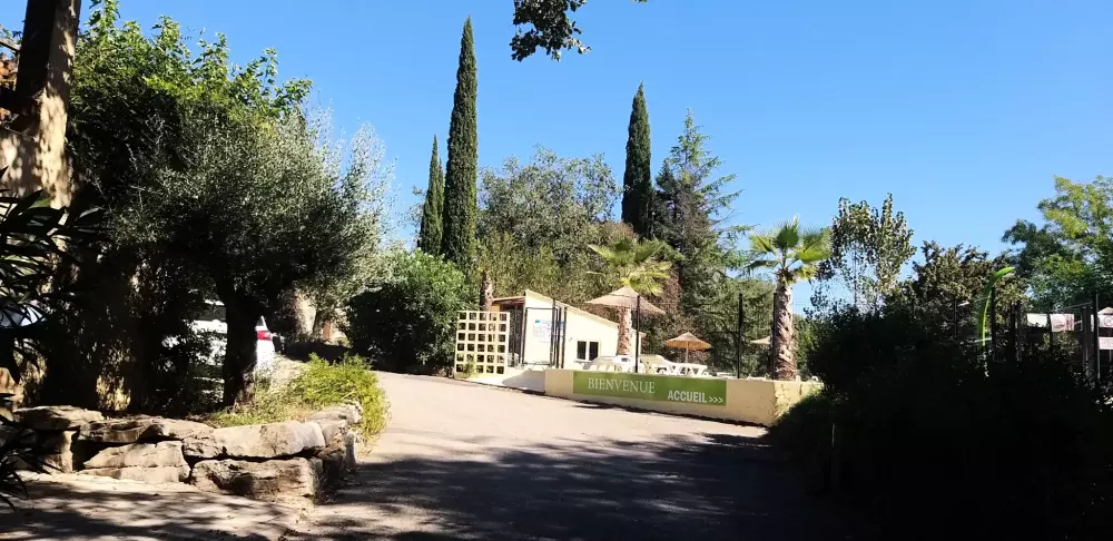 Camping Universal 4 Sterne★★★★