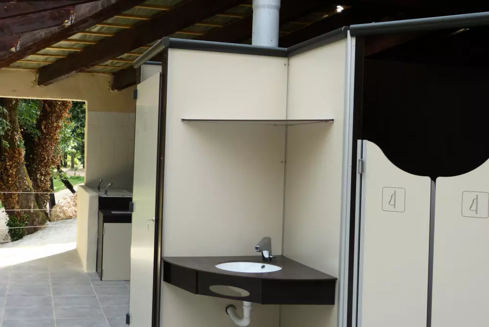 Camping Universal 4 Sterne★★★★