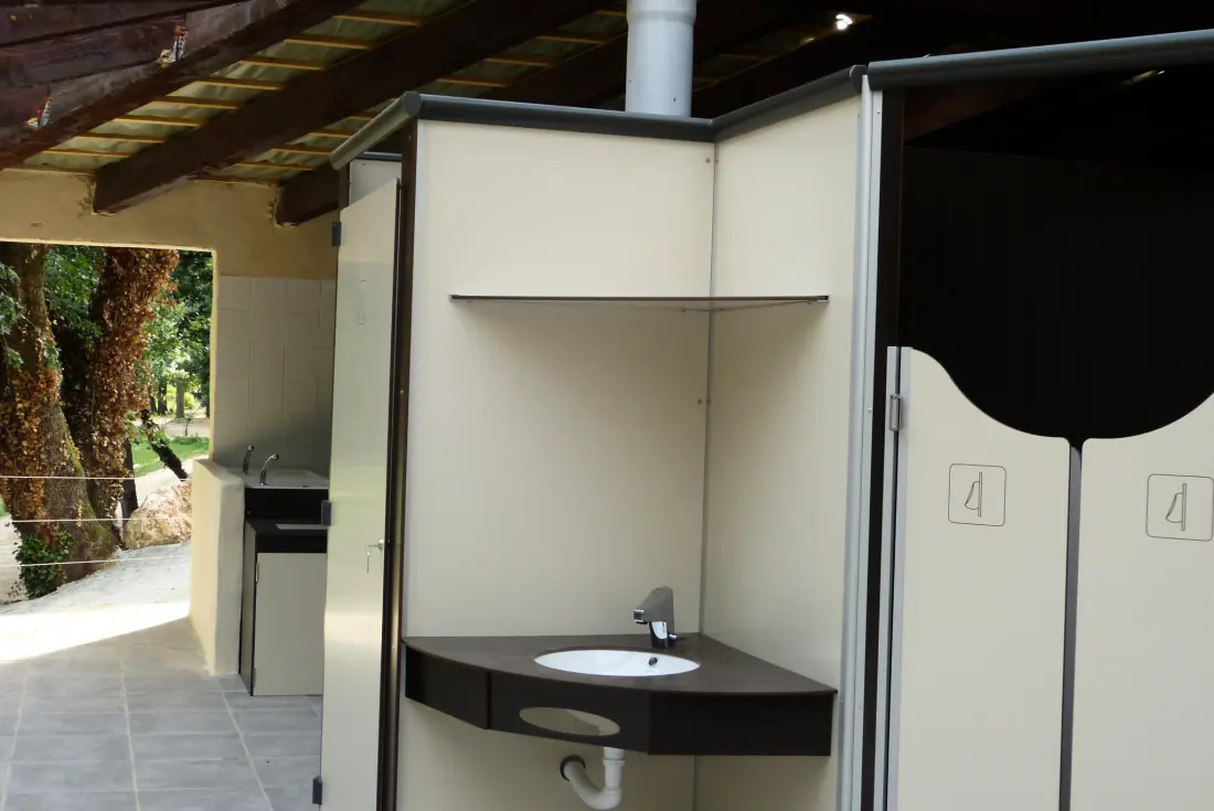 Camping Universal 4 Sterne★★★★