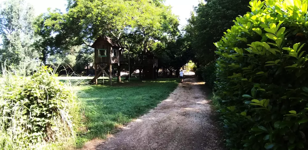 Camping Universal 4 Sterne★★★★