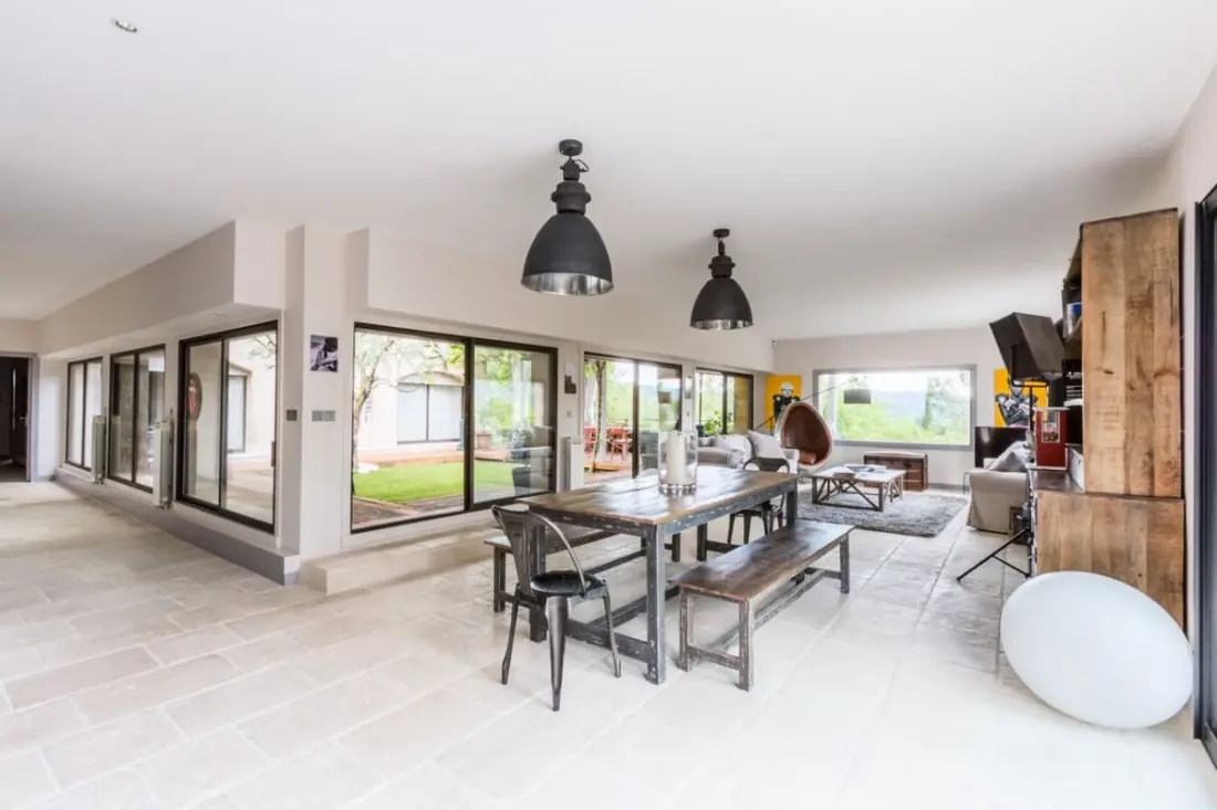 Kiváló villa kilátással, Aix En Provence és Luberon között