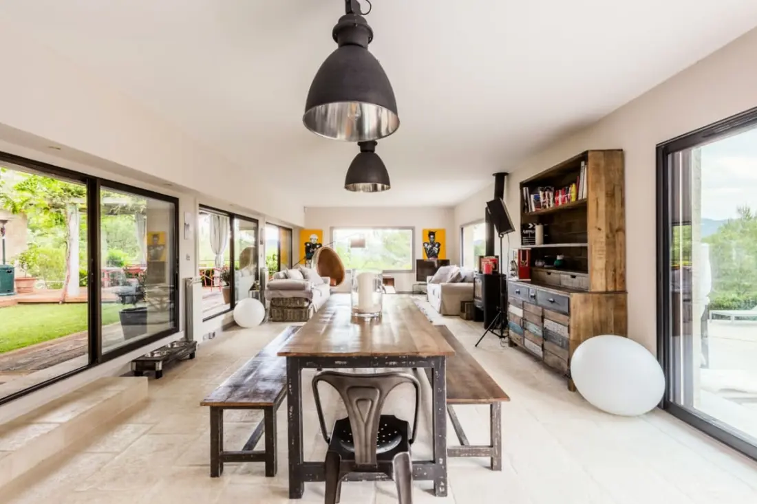 Kiváló villa kilátással, Aix En Provence és Luberon között