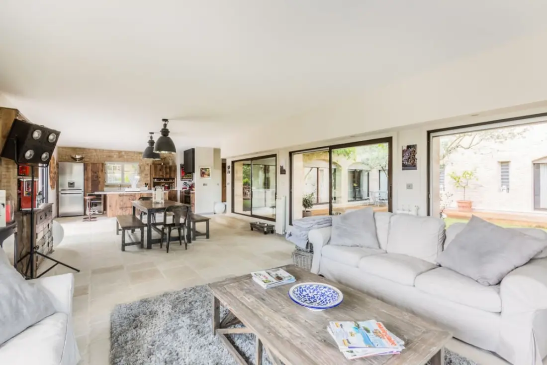 Kiváló villa kilátással, Aix En Provence és Luberon között