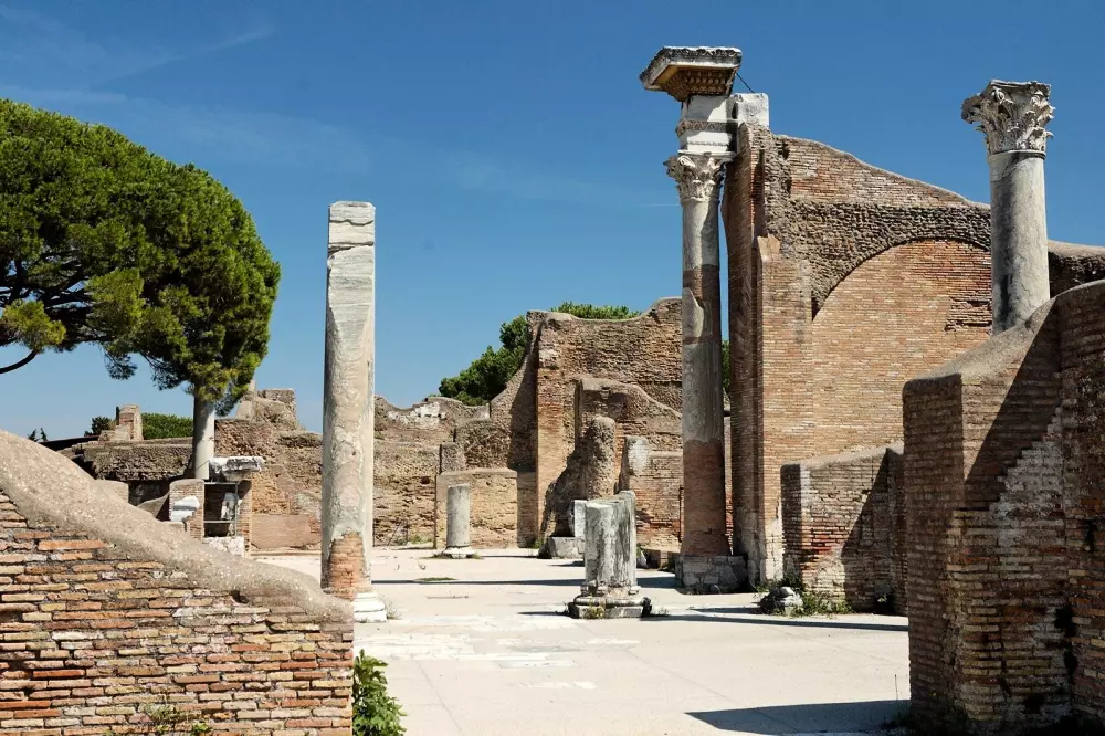 Vacaciones de Baia Roma Capitol 4 Estrellas★★★★