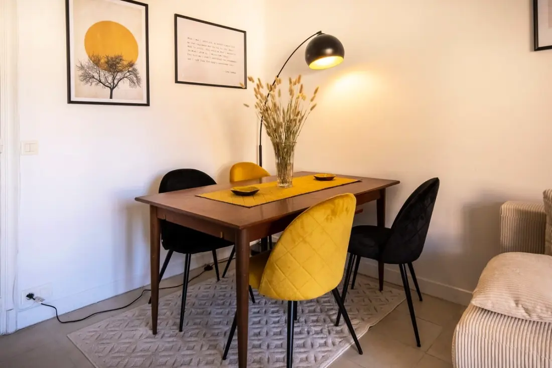 06b - Beautiful 2 Rooms Renovated with Sea View Terrace