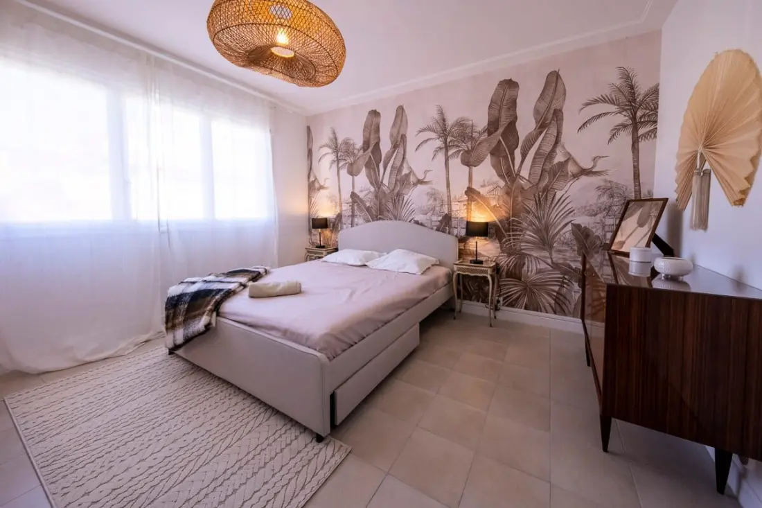 06b - Beautiful 2 Rooms Renovated with Sea View Terrace