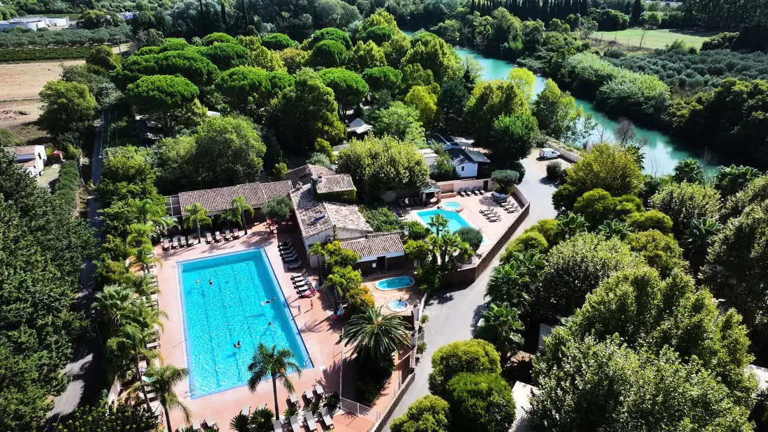Camping Les Pêcheurs 4 Estrellas★★★★