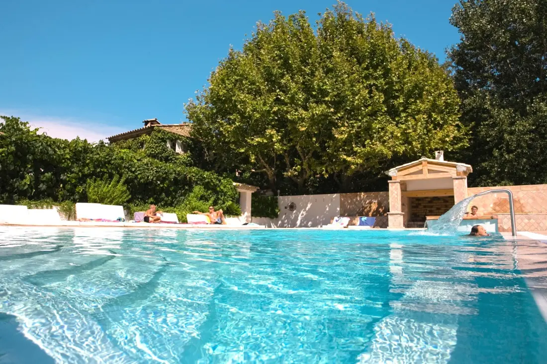 Camping Les Pêcheurs 4 Estrellas★★★★