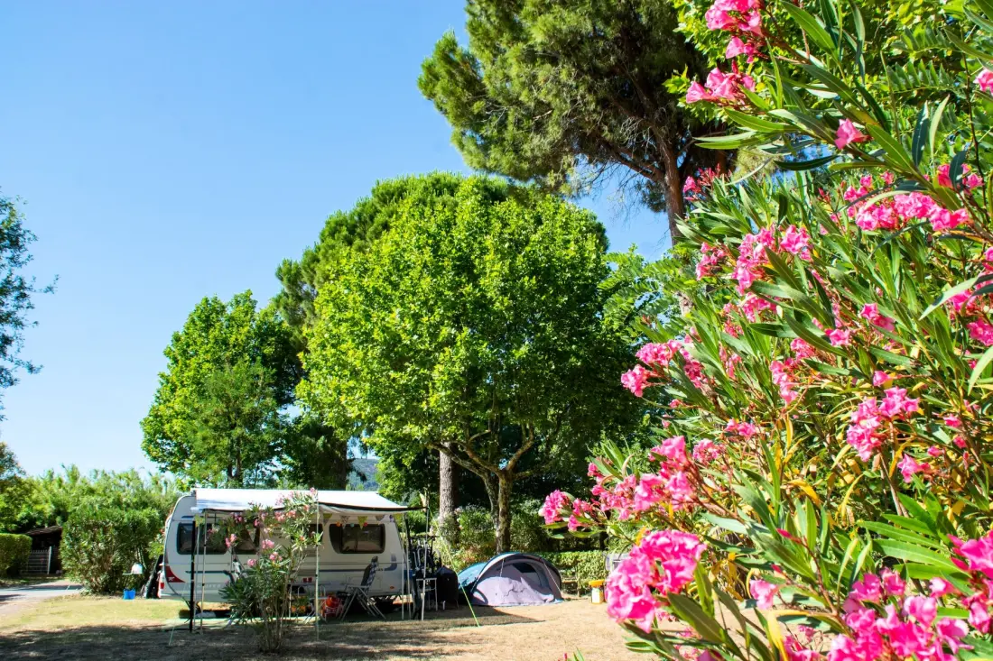 Camping Les Pêcheurs 4 Estrellas★★★★