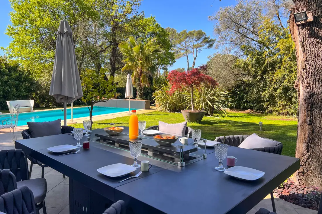 La Cigaliere Piscine, Airco, Sauna Pour 12 Sunset