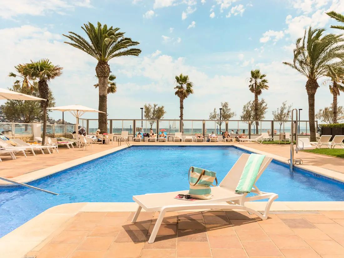 Hotel Pierre & Vacances Monterrey Roses 4 Stars★★★★