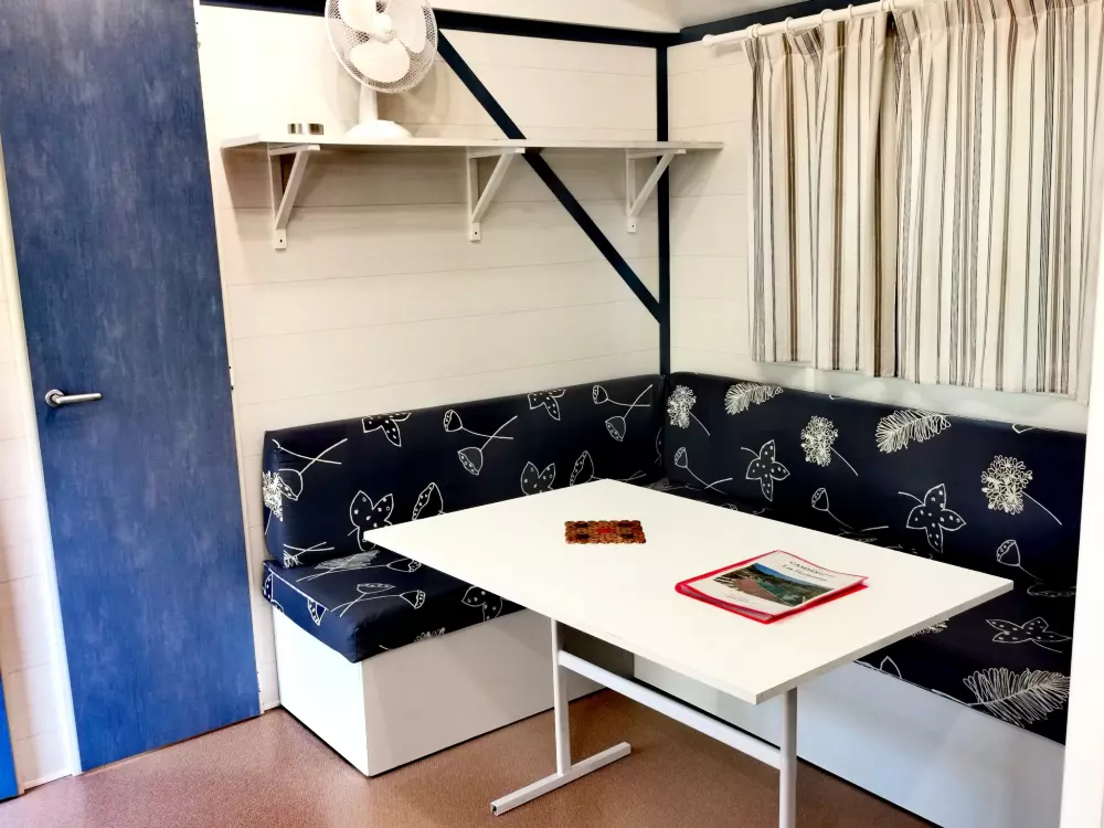 ZAMKNIĘTE HORTENZJE