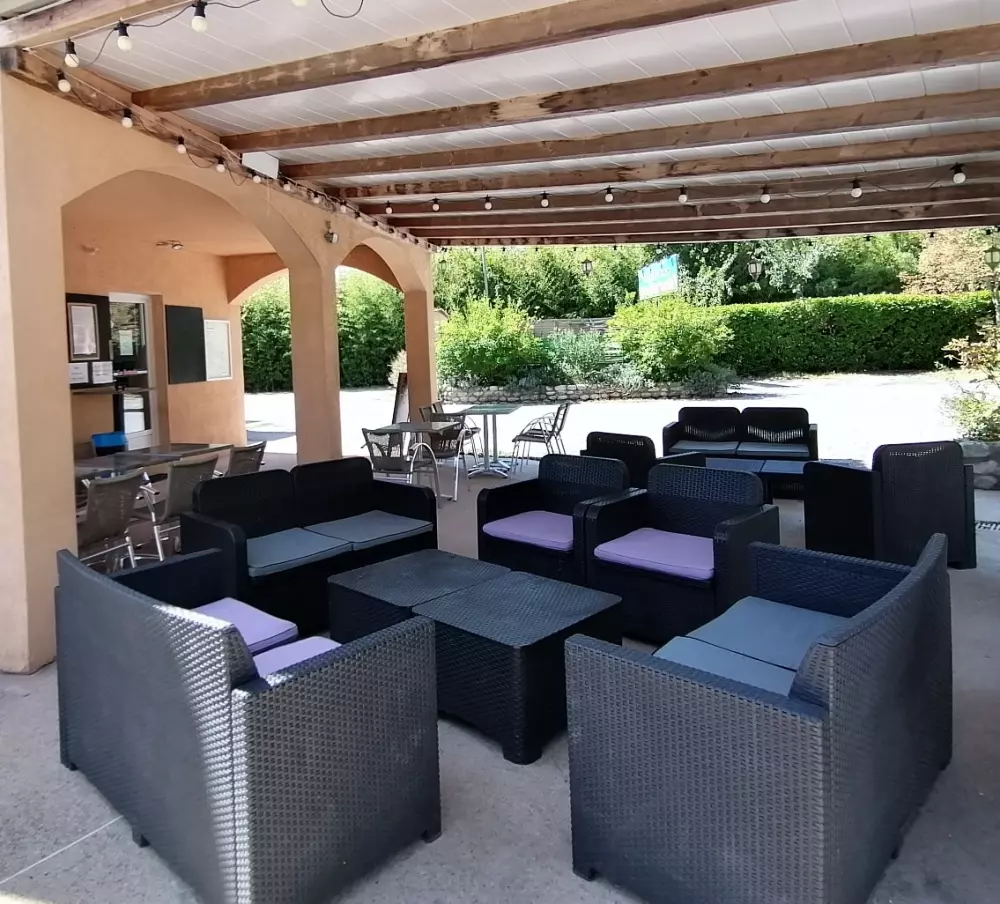 ZAMKNIĘTE HORTENZJE